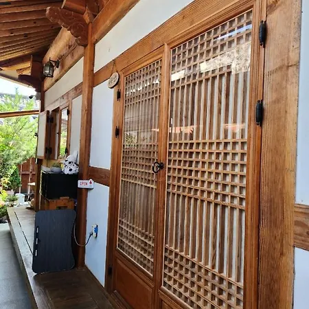 Beautiful House Hotel Jeonju Exterior photo