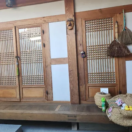 Beautiful House Hotel Jeonju Exterior photo